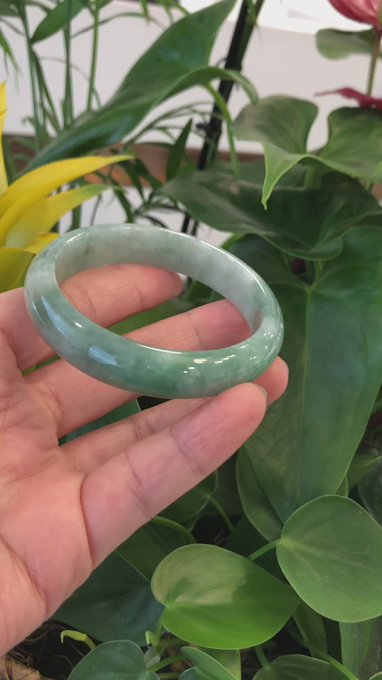 Load and play video in Gallery viewer, RealJade Co.® &amp;quot;Classic Bangle&amp;quot; Forest Green Genuine Jadeite Jade Bangle (59.45 mm ) #602
