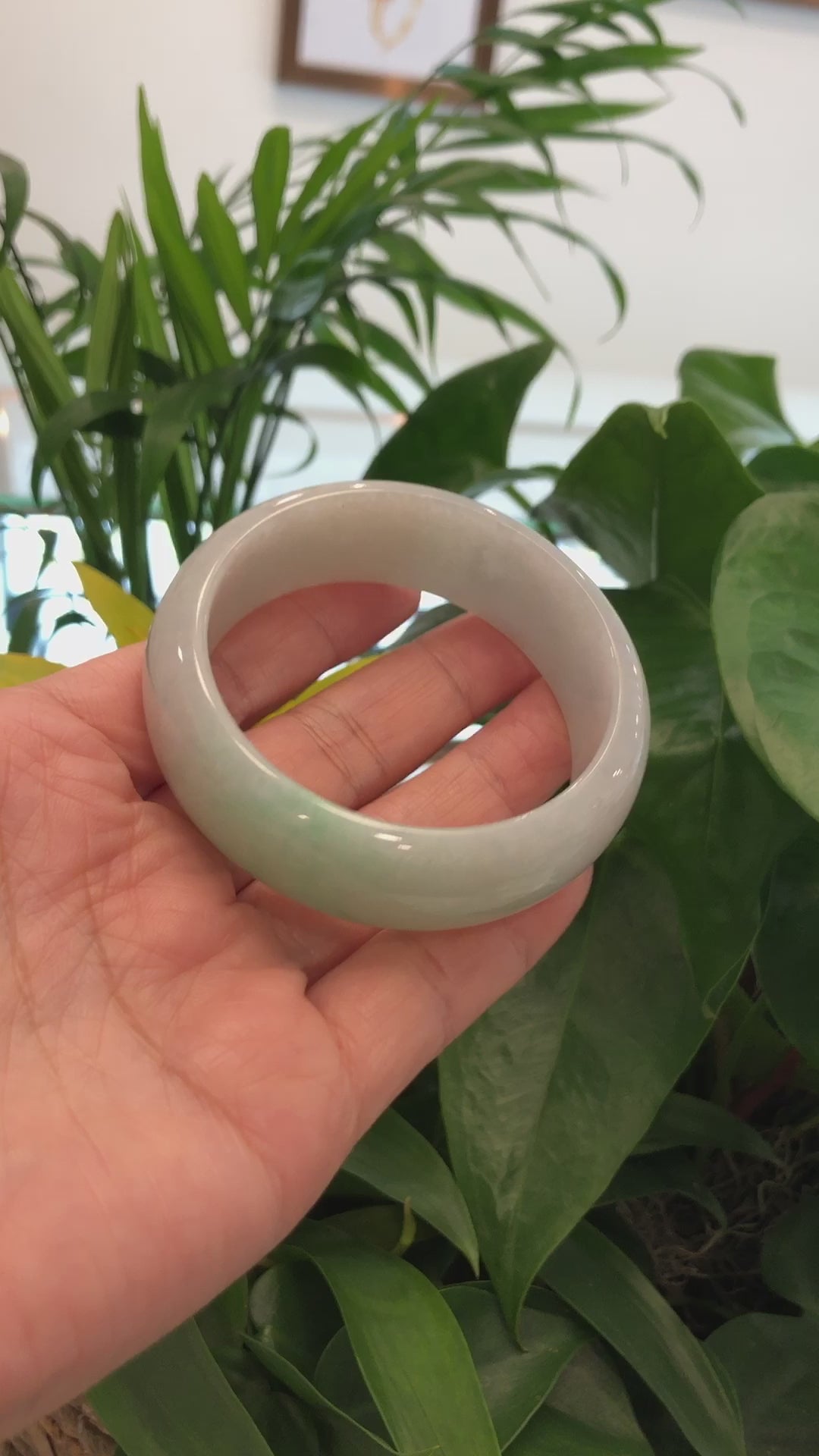 Load and play video in Gallery viewer, RealJade® Co. Classic Green Natural Jadeite Jade Wider Bangle Bracelet (58.85 mm) #792
