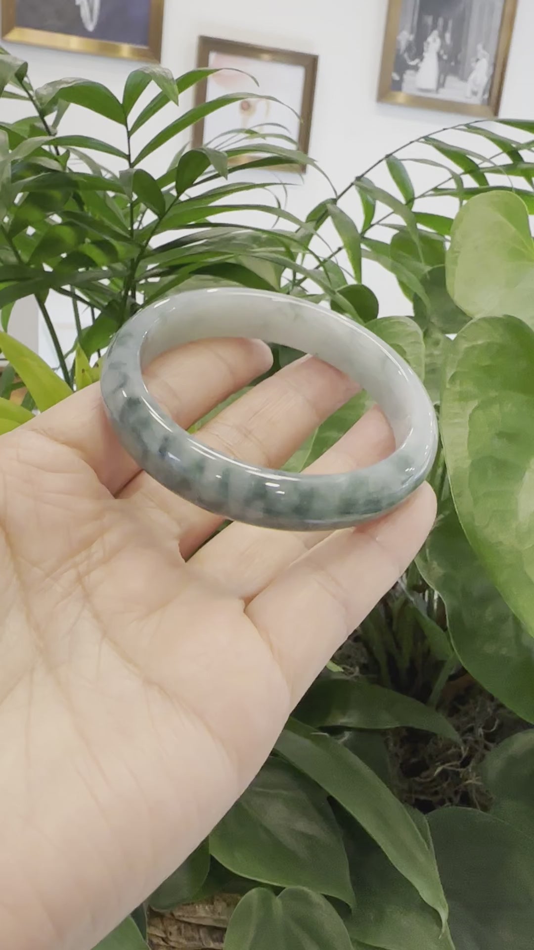 Load and play video in Gallery viewer, RealJade Co.¨ Blue-Green Classic Real Jadeite Jade Bangle Bracelet (59.33mm) #397
